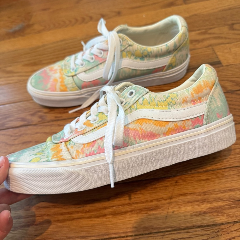 Vans Low Top Tie-Dye Sneakers